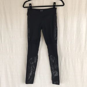 Black Reflective Yoga Leggings